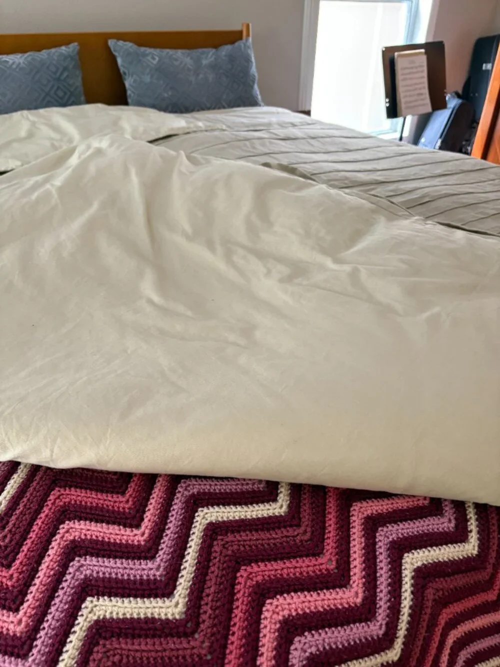 King Size Beige & Gold Duvet Cover Set with 2 Standard Pillow Shams